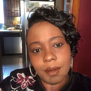 Meet your Posher, Tonya